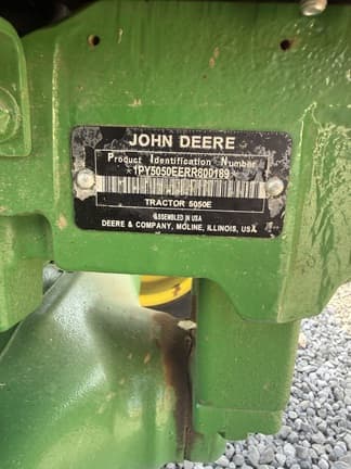 Image of John Deere 5050E equipment image 4
