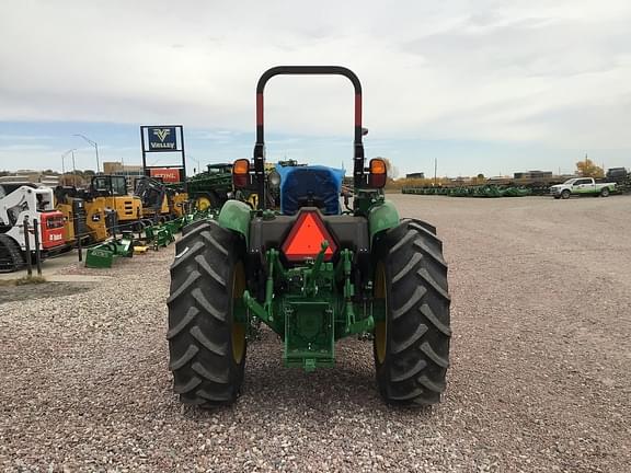 Image of John Deere 5050E equipment image 4