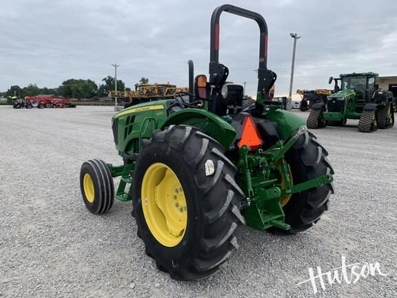 Image of John Deere 5050E equipment image 3