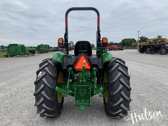 Image of John Deere 5050E equipment image 4