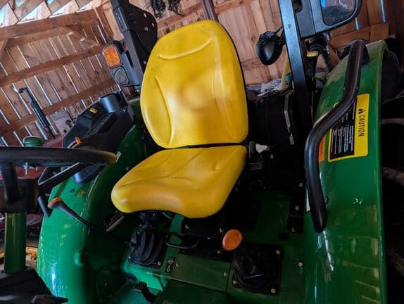 Image of John Deere 5050E equipment image 4