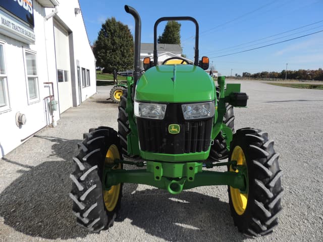 Image of John Deere 5050E equipment image 4