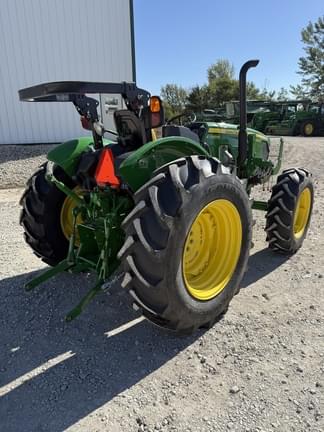 Image of John Deere 5050E equipment image 4