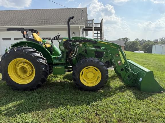 Image of John Deere 5050E equipment image 3