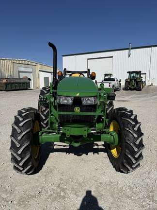Image of John Deere 5050E equipment image 2