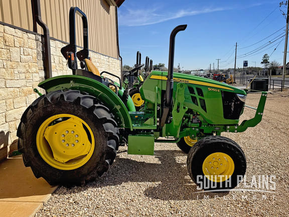 Image of John Deere 5050E equipment image 1