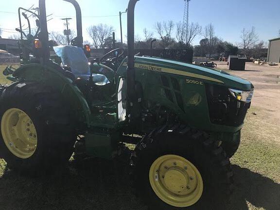 Image of John Deere 5050E equipment image 2