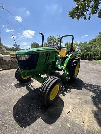 Image of John Deere 5050E equipment image 2