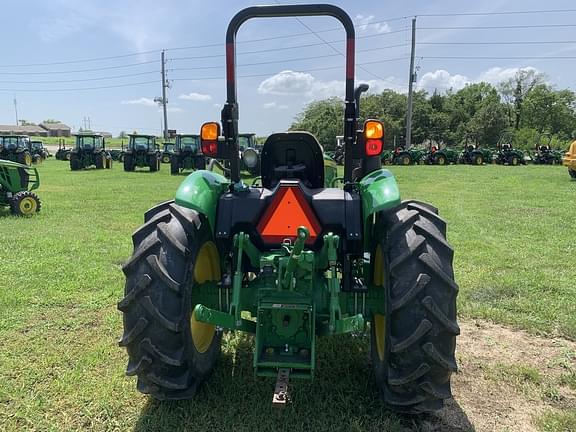 Image of John Deere 5050E equipment image 3