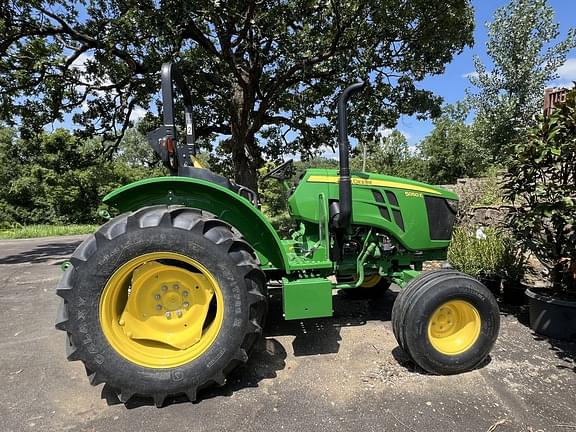 Image of John Deere 5050E equipment image 1