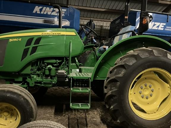 Image of John Deere 5050E Primary image