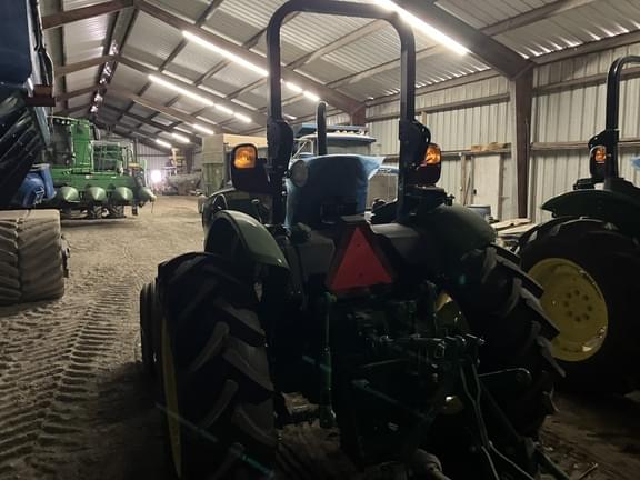 Image of John Deere 5050E equipment image 3