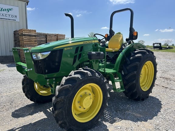 Main image John Deere 5050E