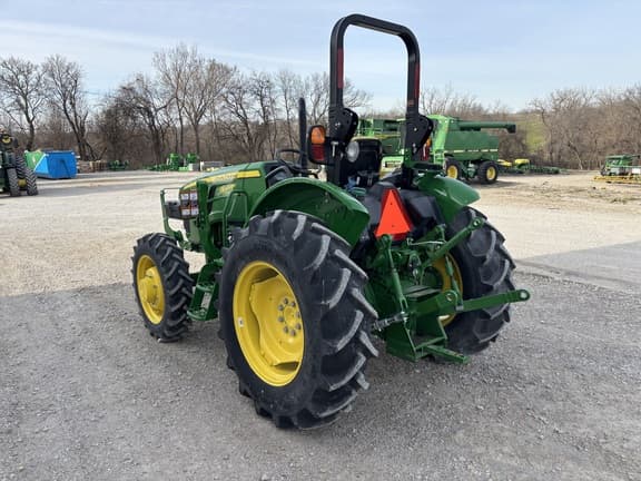 Image of John Deere 5050E equipment image 2