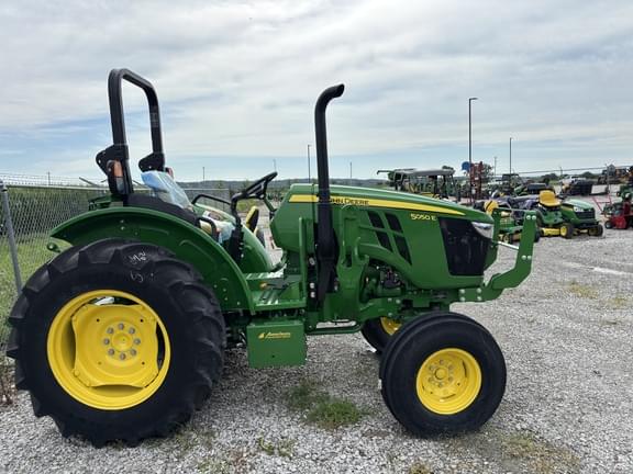 Image of John Deere 5050E equipment image 1