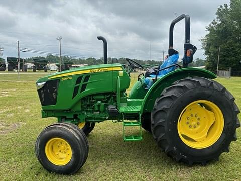 Image of John Deere 5050E equipment image 3