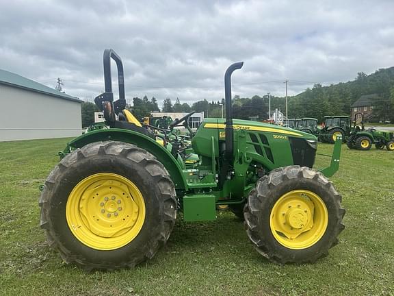 Image of John Deere 5050E equipment image 1