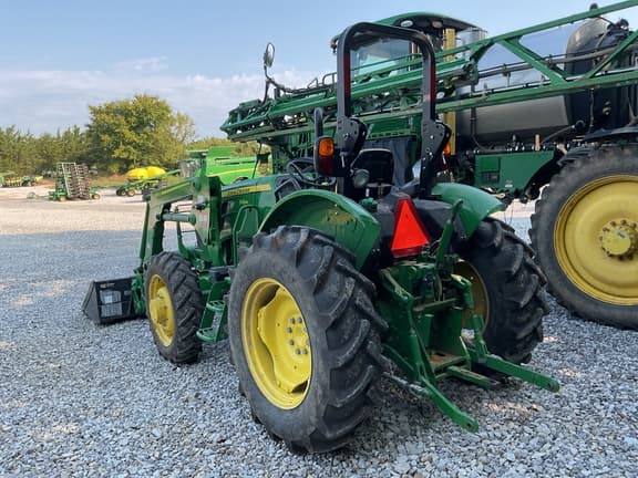 Image of John Deere 5050E equipment image 3