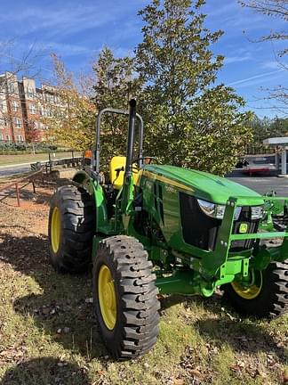 Image of John Deere 5050E equipment image 2