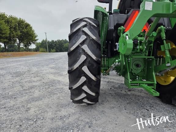 Image of John Deere 5050E equipment image 4