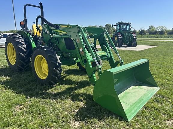 Image of John Deere 5050E equipment image 3