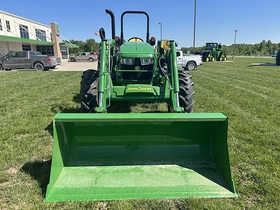 Image of John Deere 5050E equipment image 2