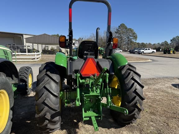 Image of John Deere 5050E equipment image 4