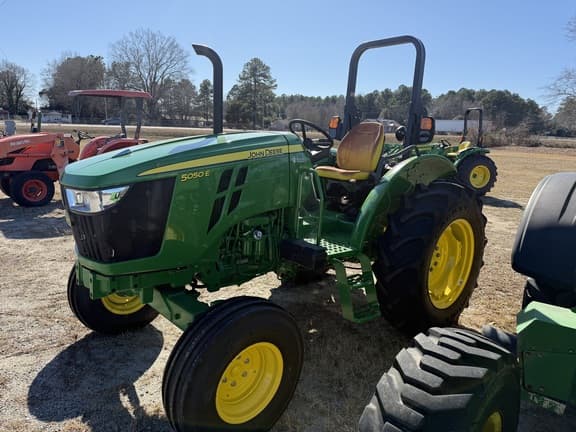 Image of John Deere 5050E equipment image 3