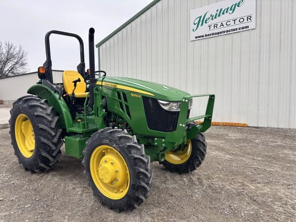 Image of John Deere 5050E equipment image 3