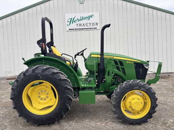 Image of John Deere 5050E equipment image 2
