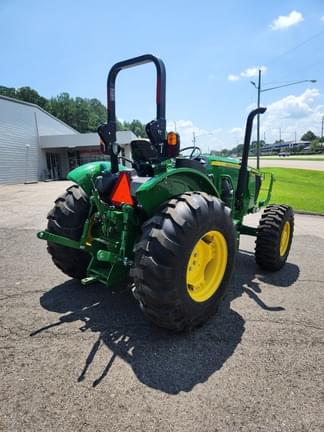 Image of John Deere 5050E equipment image 4
