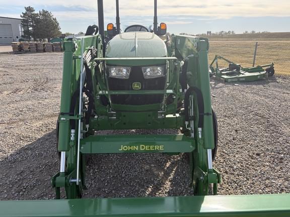 Image of John Deere 5050E equipment image 2