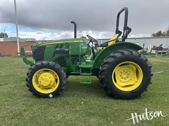 Image of John Deere 5060E equipment image 1