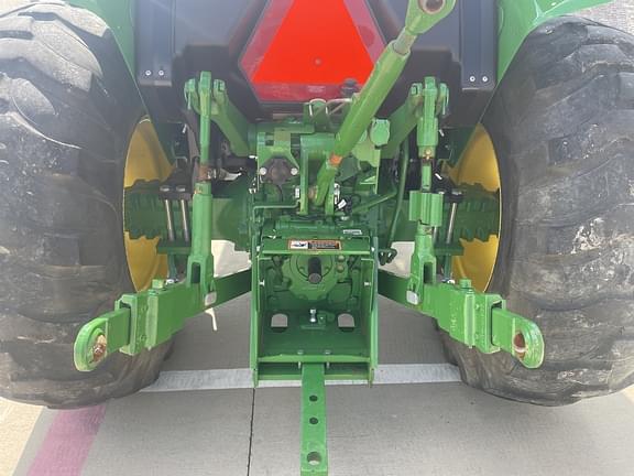 Image of John Deere 5060E equipment image 4