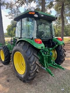 Image of John Deere 5060E equipment image 3