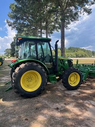Image of John Deere 5060E equipment image 2