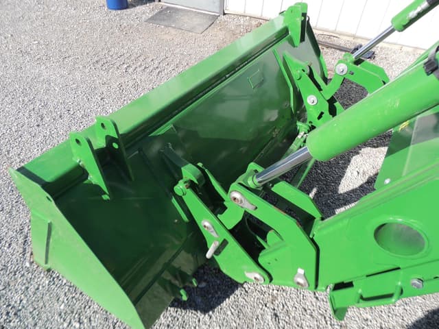 Image of John Deere 5060E equipment image 4