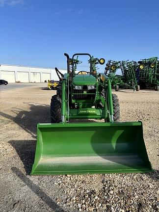 Image of John Deere 5060E equipment image 2