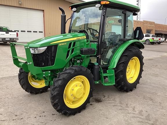 Image of John Deere 5060E Primary image