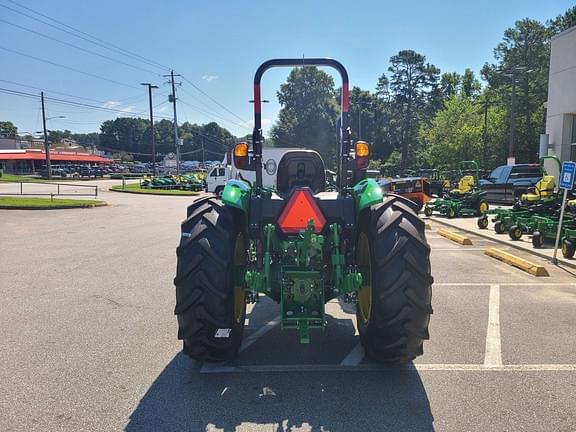 Image of John Deere 5060E equipment image 2