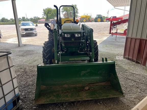 Image of John Deere 5060E equipment image 4