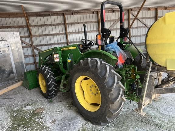 Image of John Deere 5060E equipment image 4