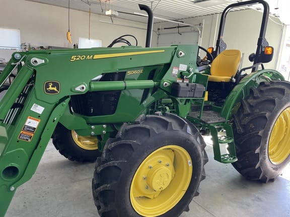 Main image John Deere 5060E