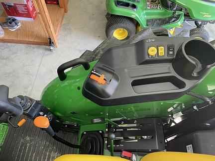 Image of John Deere 5060E equipment image 4