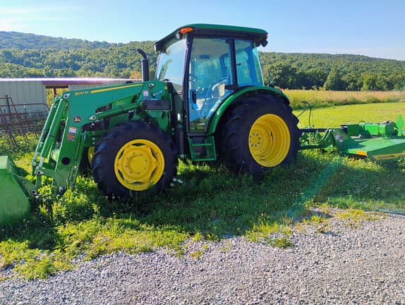 Image of John Deere 5060E equipment image 1