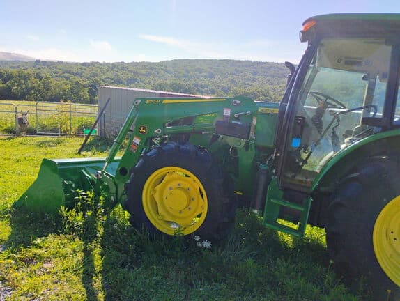 Image of John Deere 5060E equipment image 2