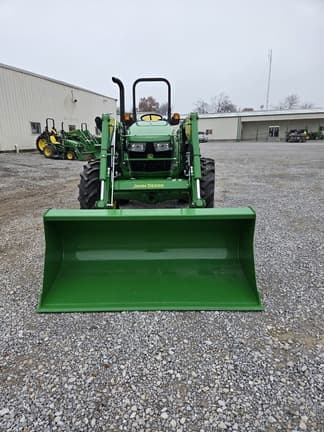 Image of John Deere 5060E equipment image 3