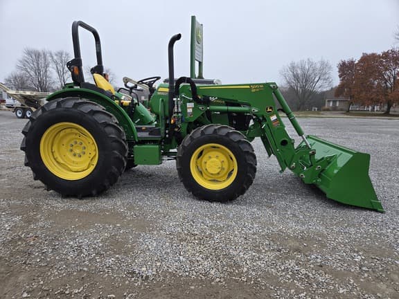 Image of John Deere 5060E equipment image 4