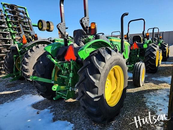 Image of John Deere 5060E equipment image 4