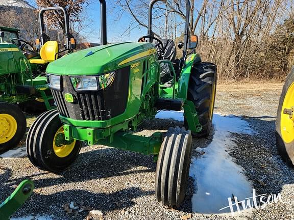 Image of John Deere 5060E equipment image 2